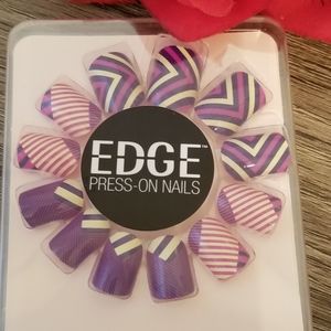 3/$25♥️ Press-On Nails Purple with Design NWT